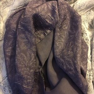 🌪LIKE NEW Gray Lightweight Scarf